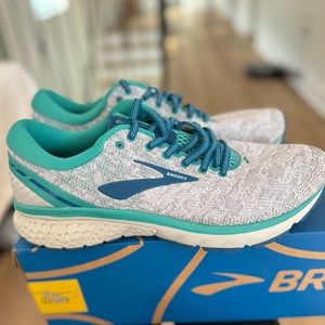 Brooks Ghost 11 running shoes - new in box